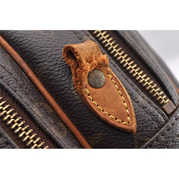 Louis Vuitton Reporter PM Monogram Crossbody Bag - Picture 14 of 16